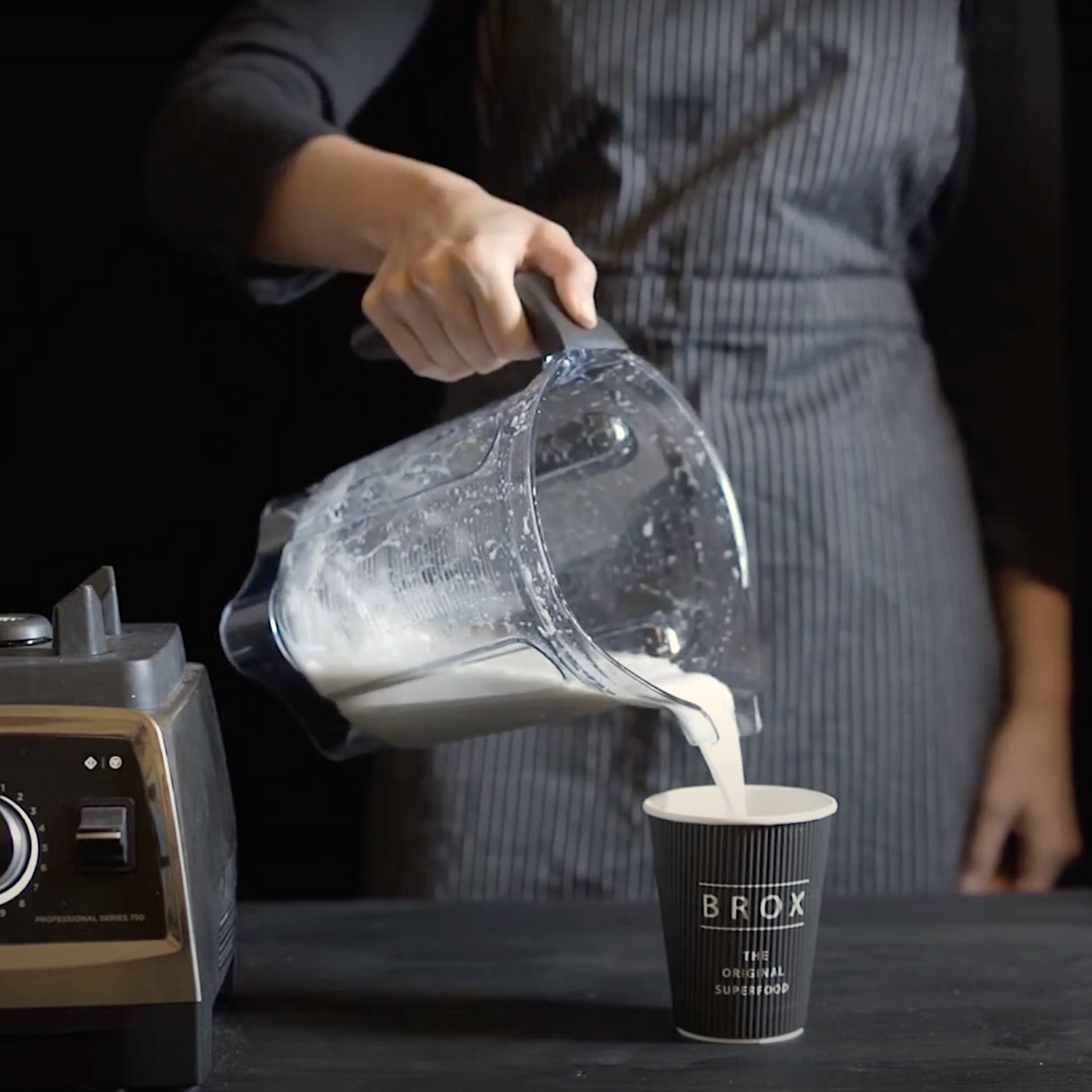 Bio Knochenbrühe Gourmet Huhn im Glas – Premium Pappbecher