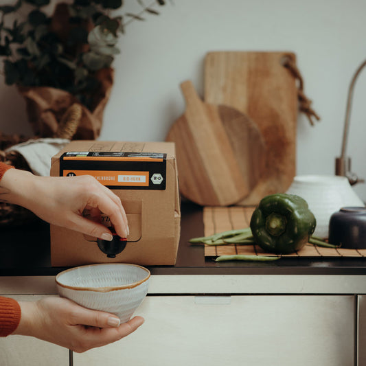 Bio 5 Liter Knochenbrühe Klassik Huhn im Glas – Paprika