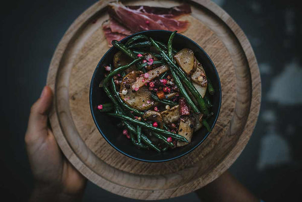 BONES, BEANS & BACON
