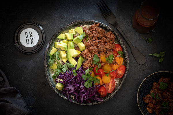 BEEF BOWL MIT BLUMENKOHLREIS