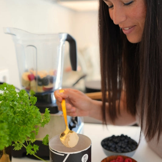 Bio 3-Monatsvorrat Kollagenpulver vom Bio-Weiderind  im Glas –mixbecher